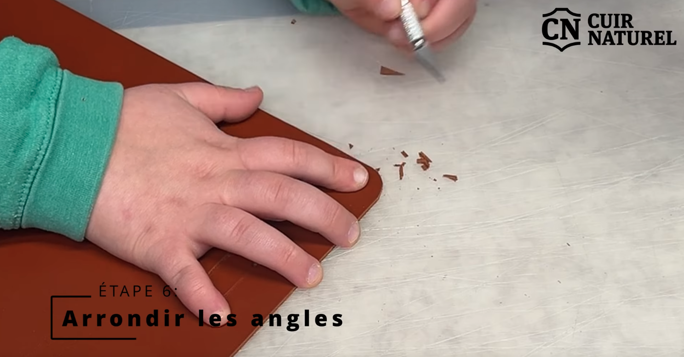 arrondir angles trousse à outils en cuir